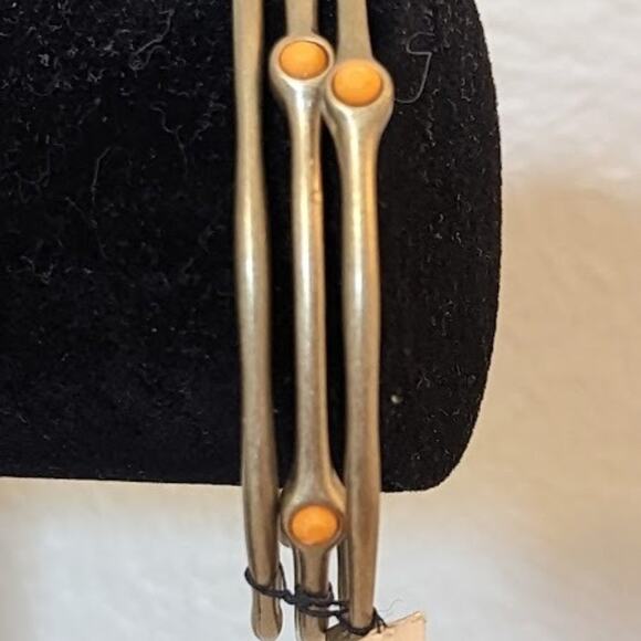 NWT APT. 9 Set of 3 Orange Bead Gold Tone Bangle Bracelets - Picture 1 of 4